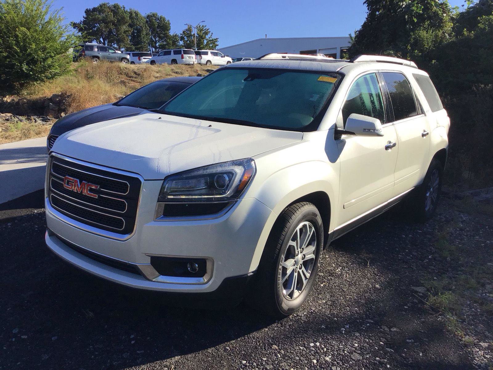 Used 2015 GMC Acadia SLT FWD image 2