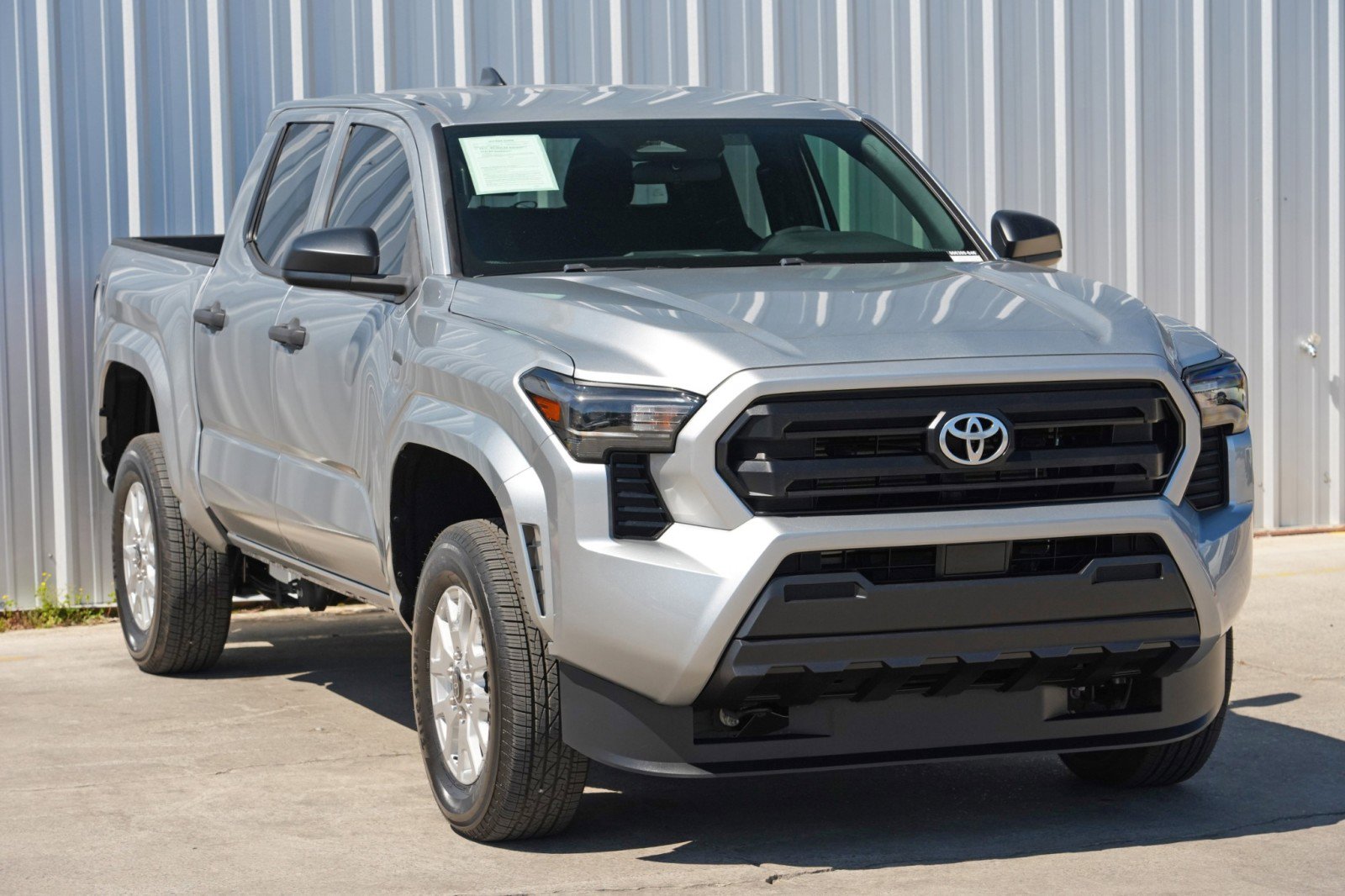 Used 2024 Toyota Tacoma SR image 45