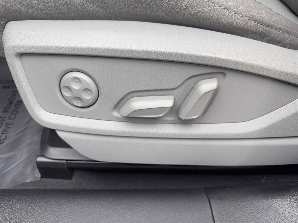 Used 2023 Audi Q5 2.0T Premium Plus w/ Premium Plus Package image 31