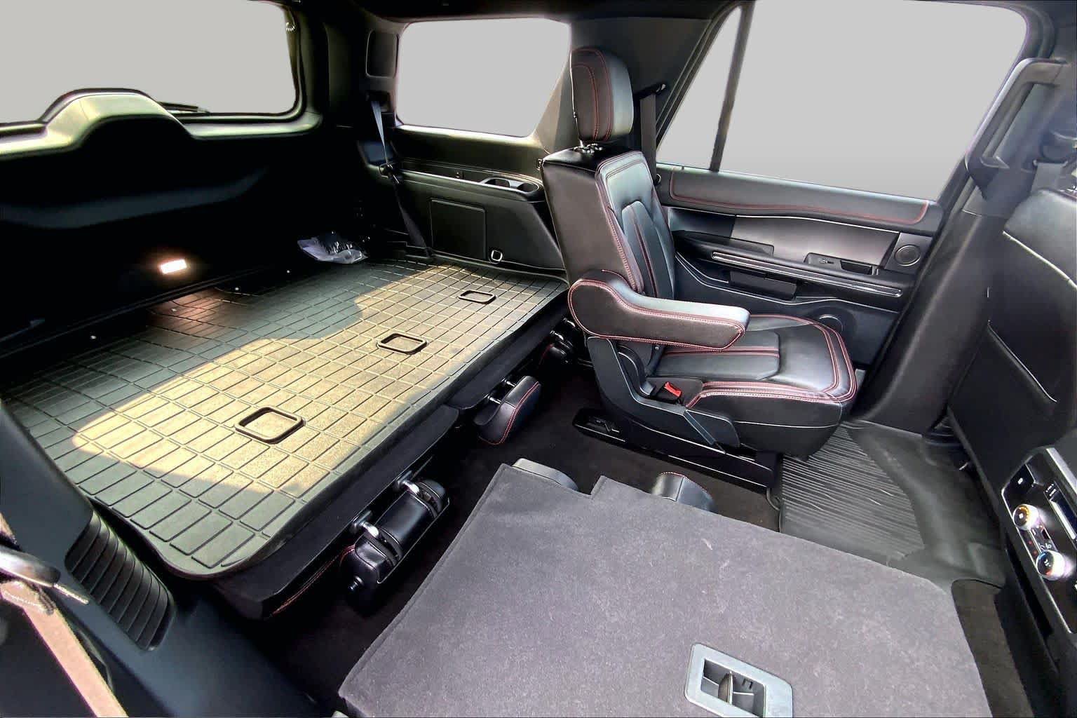 Used 2021 Ford Expedition Limited RWD image 18