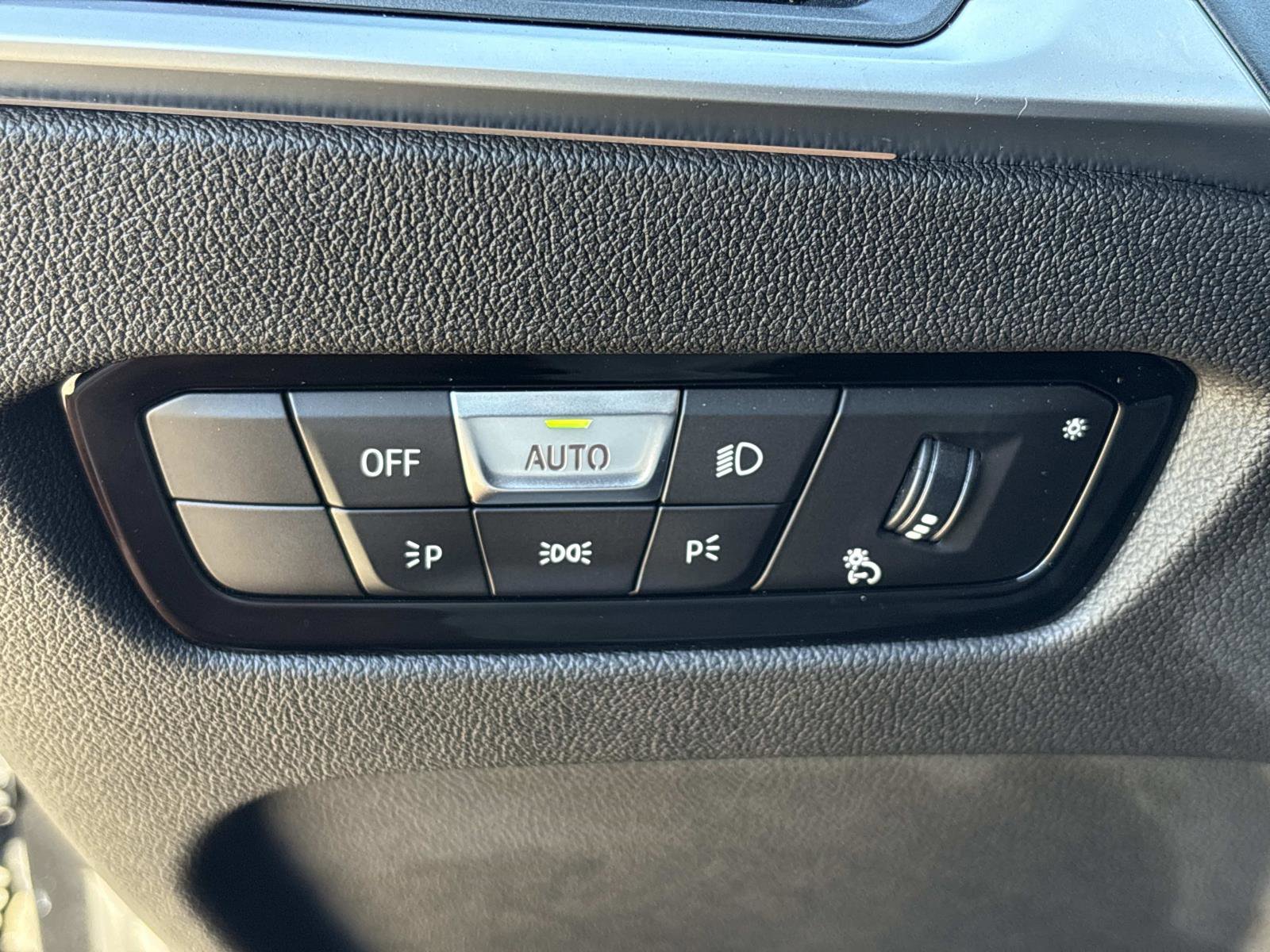 Used 2024 BMW 330i Sedan image 31