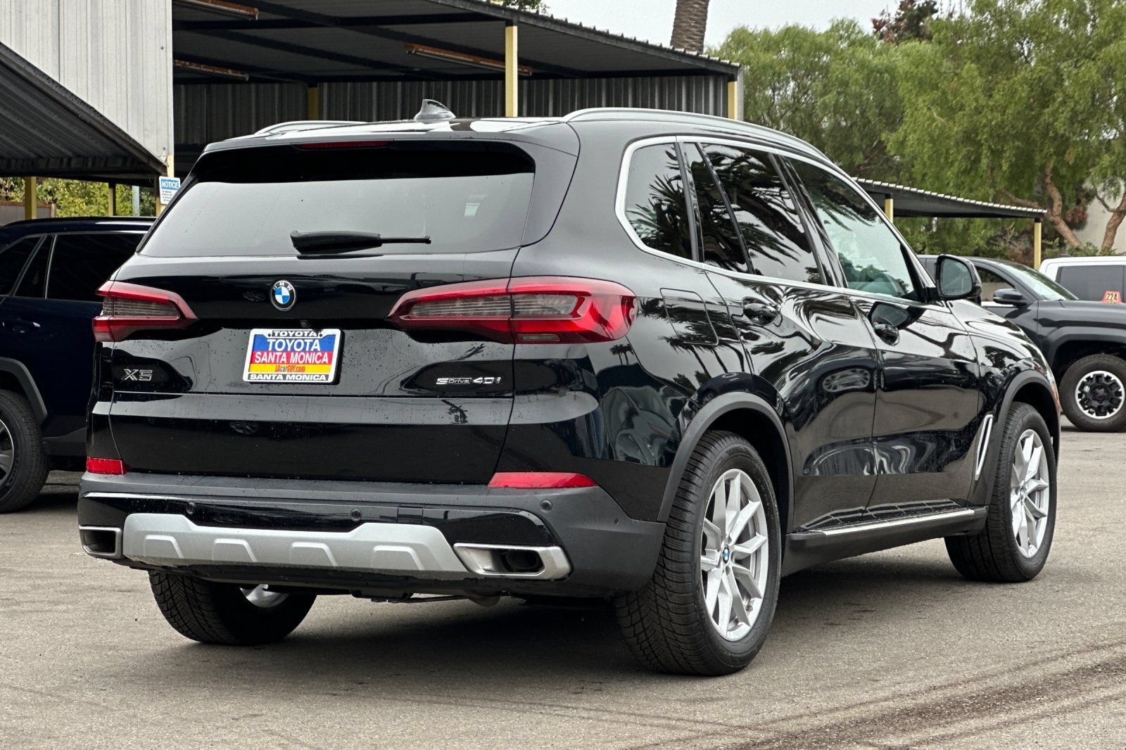 Used 2023 BMW X5 sDrive40i w/ Parking Assistance Package RWD image 4