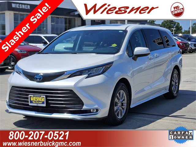 Used 2022 Toyota Sienna XLE