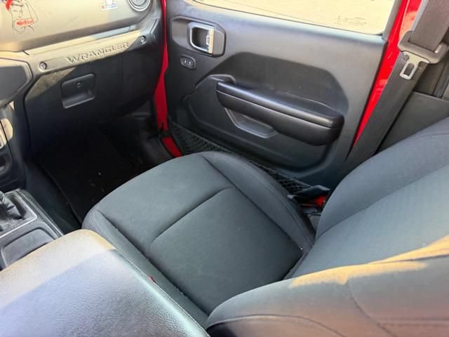Used 2018 Jeep Wrangler Unlimited Sport S AWD/4WD image 15