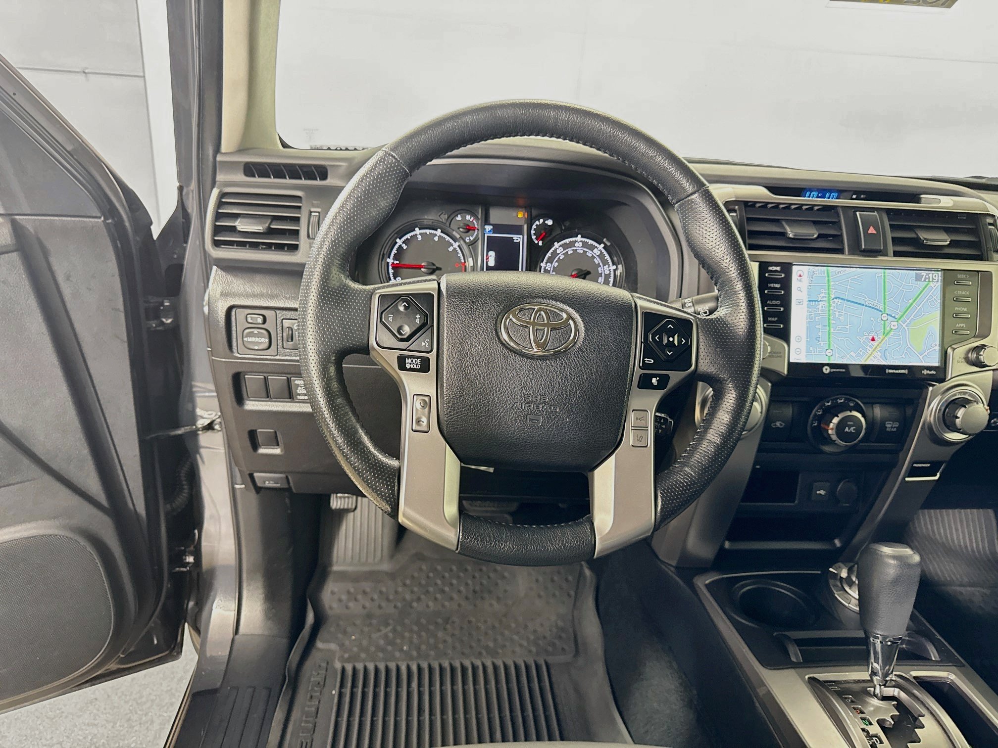 Certified 2024 Toyota 4Runner SR5 Premium w/ Moonroof Package AWD/4WD image 22