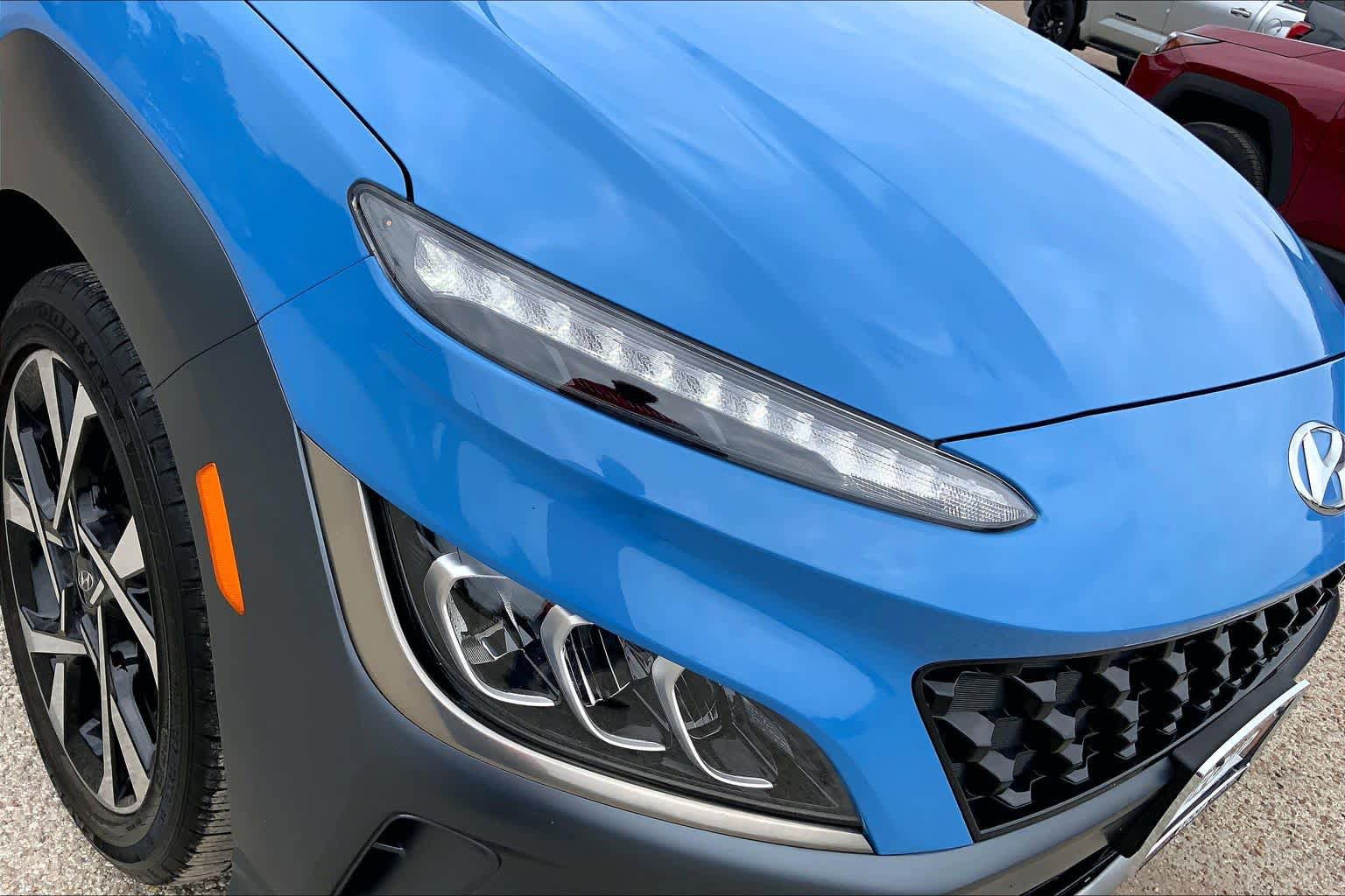 Used 2022 Hyundai Kona Limited FWD image 28