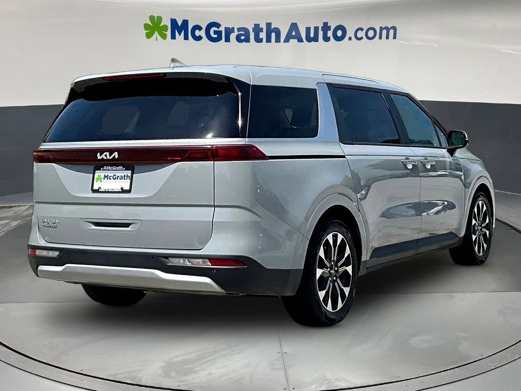 Used 2023 Kia Carnival EX FWD image 8