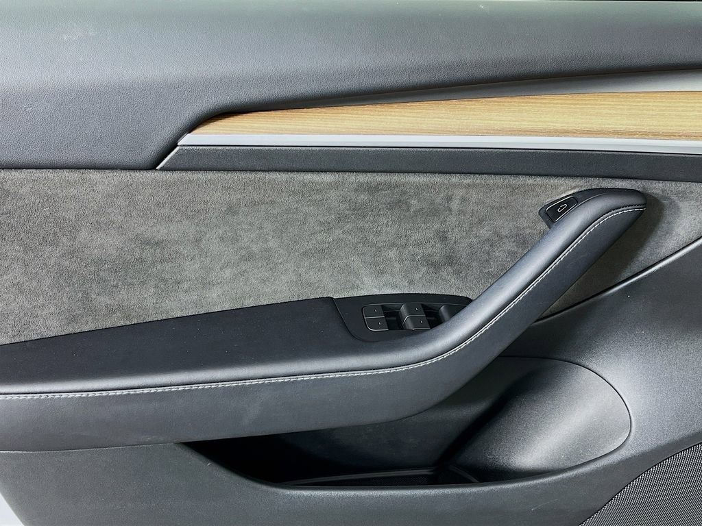Used 2023 Tesla Model 3 Standard Range image 23
