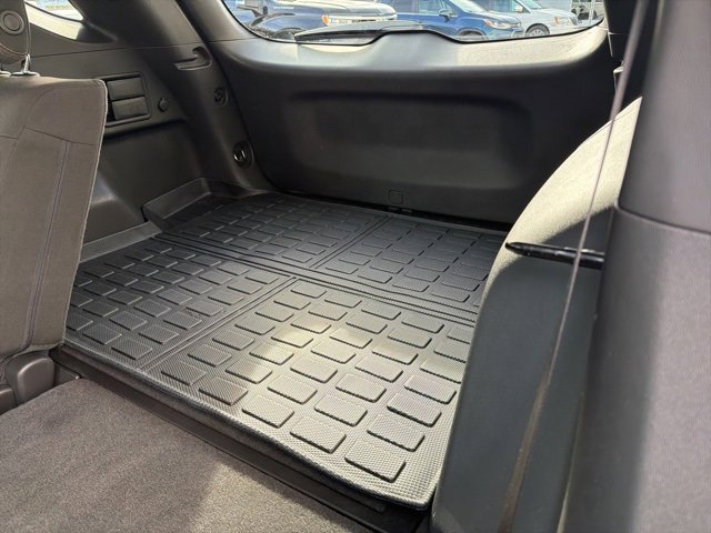 Used 2020 Chevrolet Equinox LT w/ Driver Convenience Package image 30