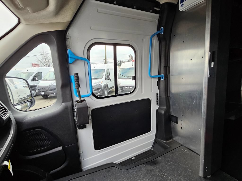 New 2024 RAM ProMaster 3500 w/ Delivery Van Package FWD image 29
