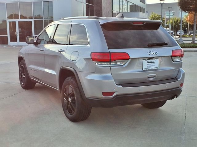 Used 2018 Jeep Grand Cherokee Laredo RWD image 2