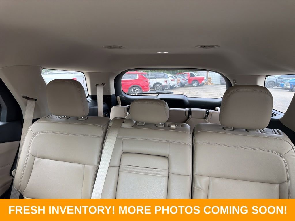 Used 2020 Ford Explorer XLT w/ Equipment Group 202A image 8