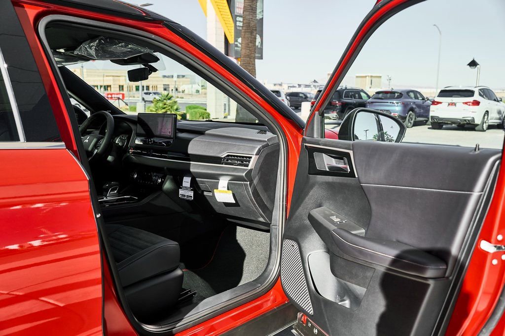 New 2026 Mitsubishi Outlander Ralliart image 12