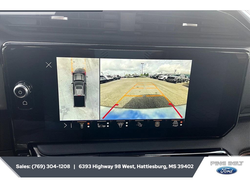 Used 2024 GMC Sierra 1500 AT4 w/ Technology Package image 16