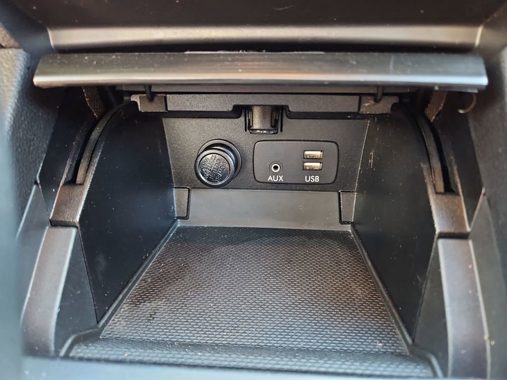 Used 2017 Subaru Outback 3.6R Touring image 22