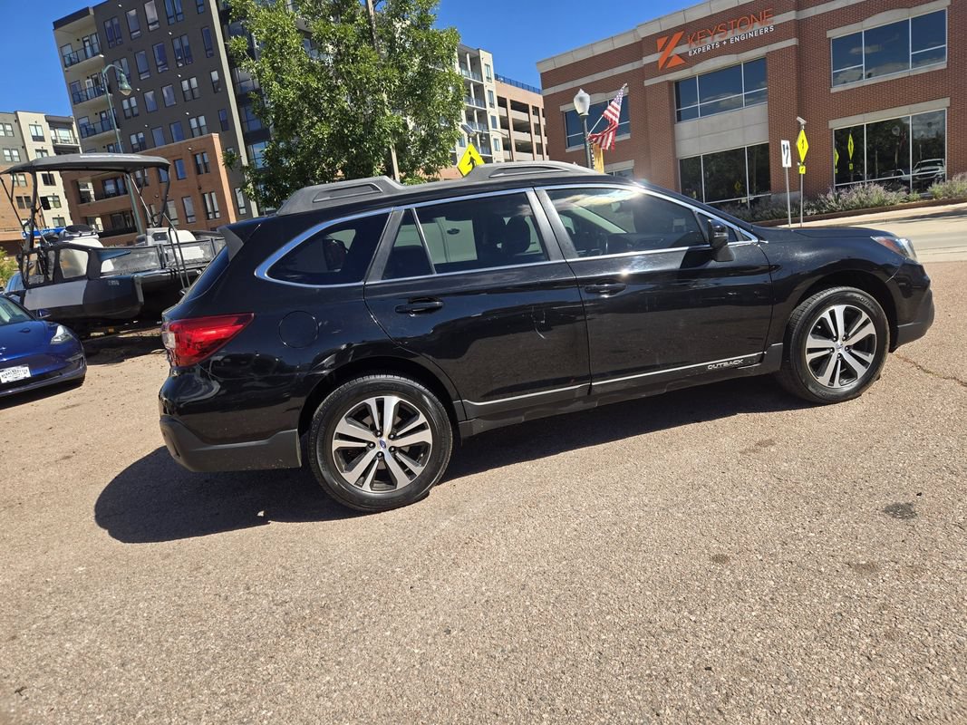 Used 2018 Subaru Outback 2.5i Limited AWD/4WD image 12