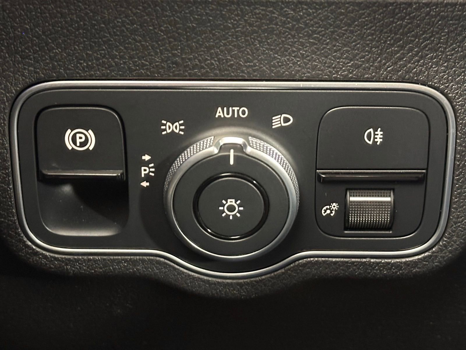 Used 2023 Mercedes-Benz EQB 300 300 w/ Exclusive Package image 36