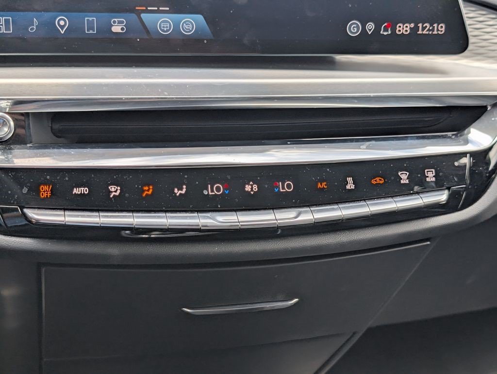 Certified 2024 Cadillac Lyriq Luxury AWD/4WD image 10