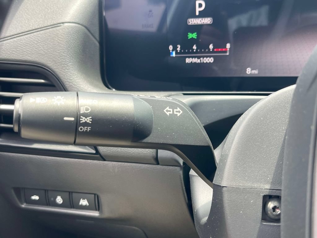 New 2026 Nissan Sentra SR w/ SR Premium Package FWD image 26