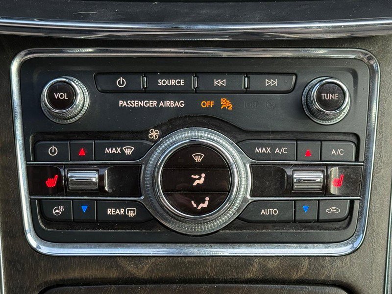 Used 2019 Lincoln Continental Select w/ Continental Climate Package image 15