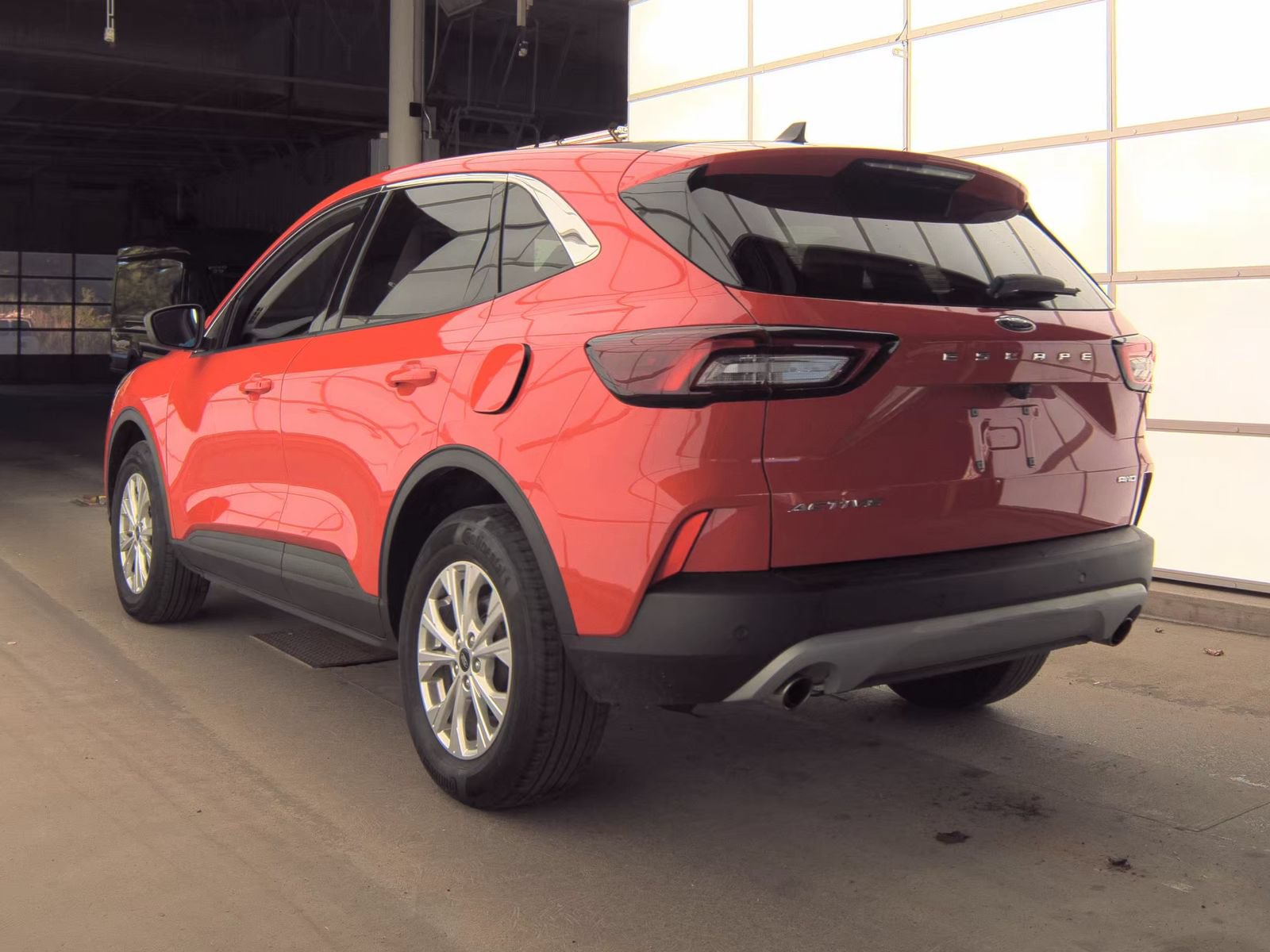 Used 2024 Ford Escape Active w/ Tech Pack #1 AWD/4WD image 19