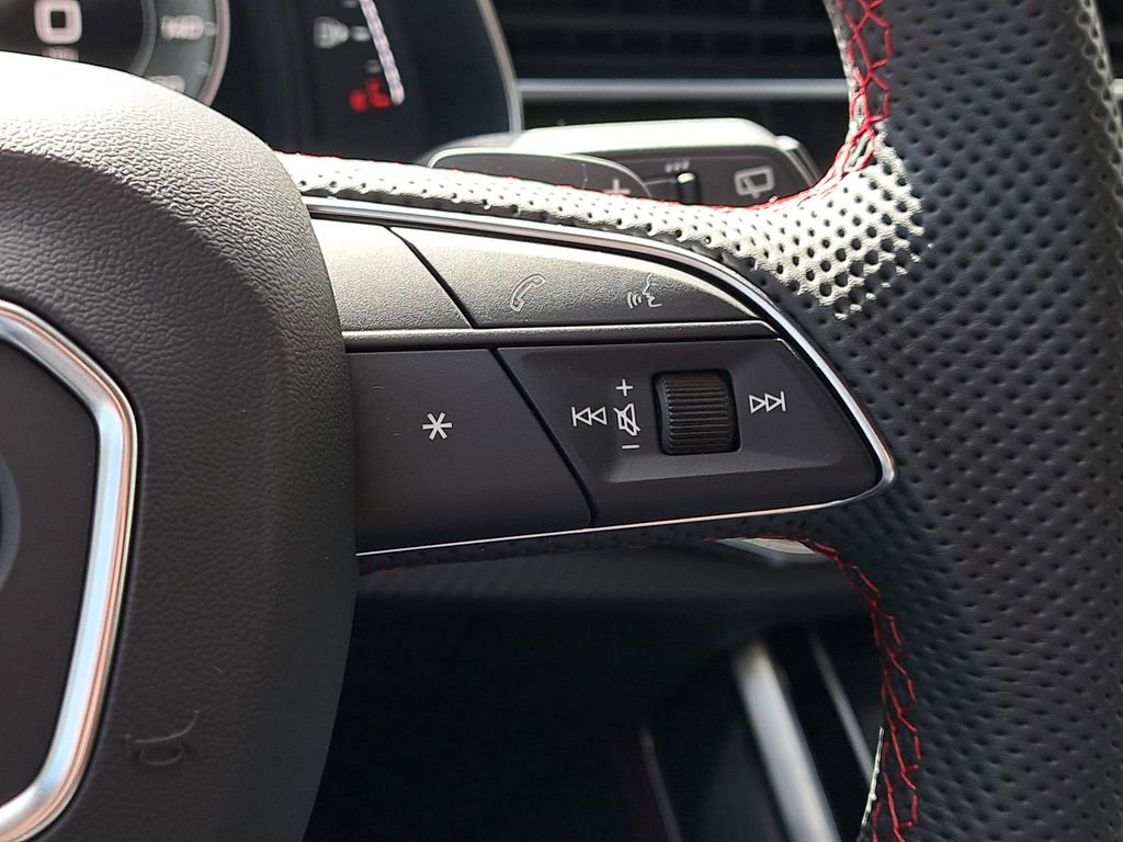 New 2026 Audi SQ8 Prestige image 9