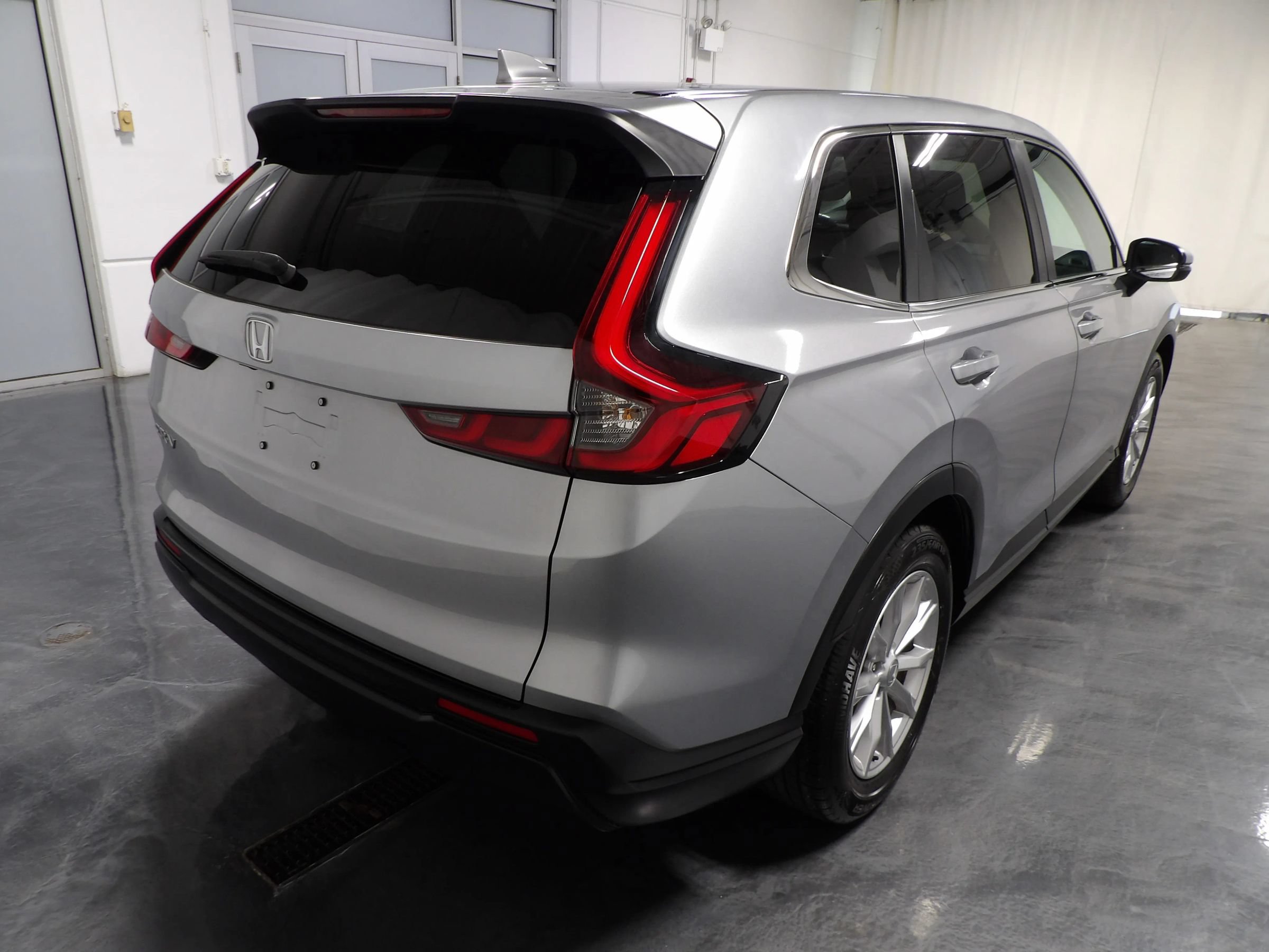 Used 2025 Honda CR-V EX image 5