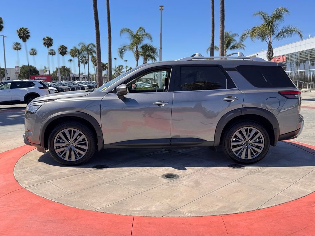 Certified 2024 Nissan Pathfinder SL w/ SL Premium Package image 5
