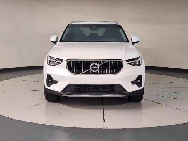 Used 2023 Volvo XC40 B5 Ultimate w/ Protection Package Premier AWD/4WD image 9