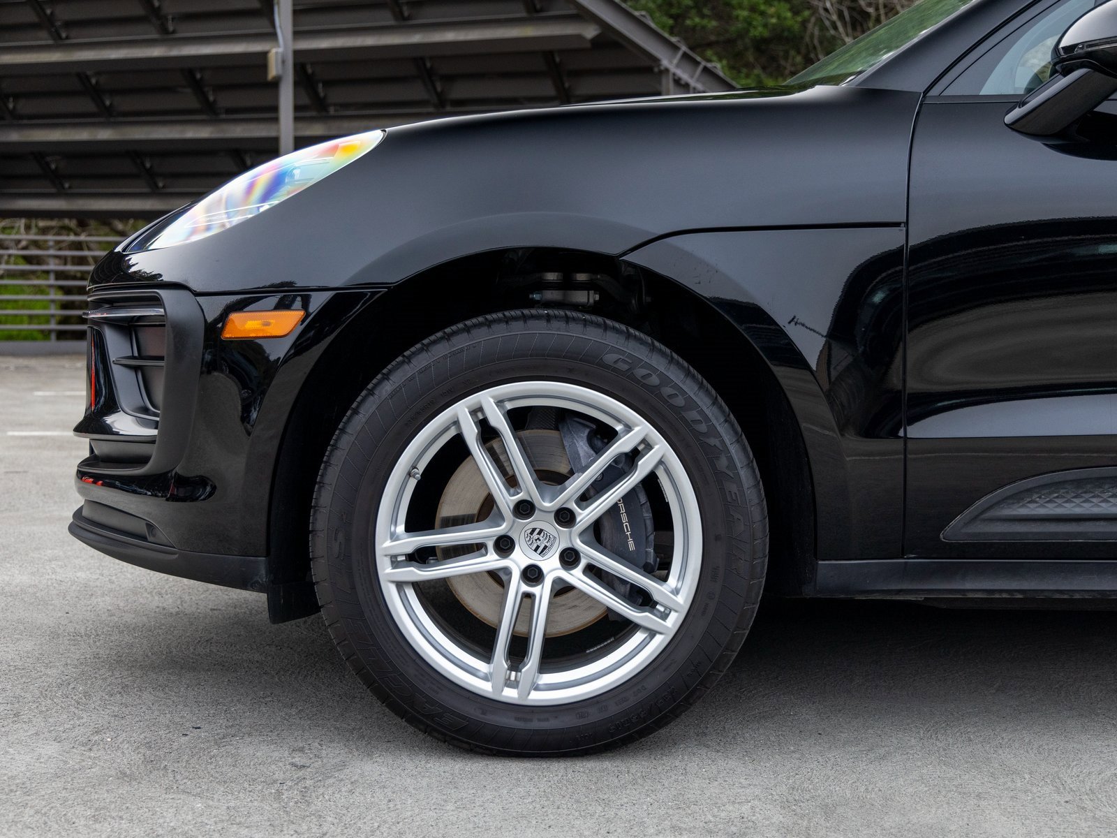 Certified 2025 Porsche Macan image 13