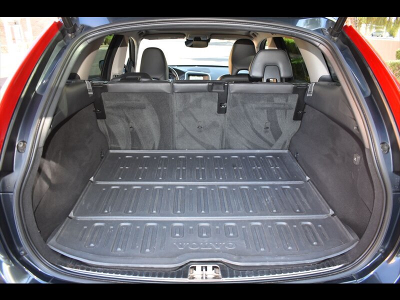 Used 2016 Volvo XC60 T5 Platinum FWD image 24