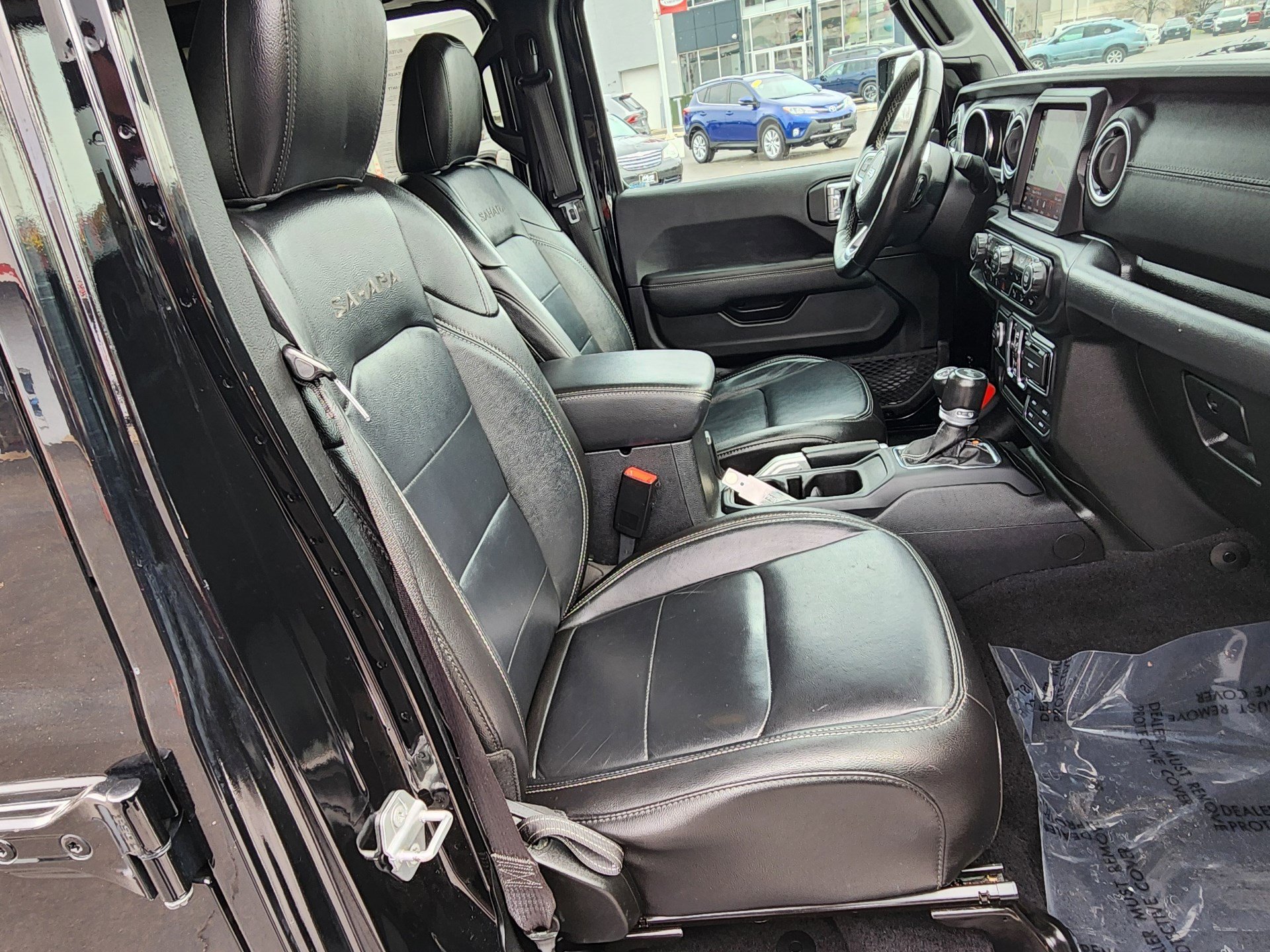 Used 2020 Jeep Wrangler Unlimited Sahara image 32