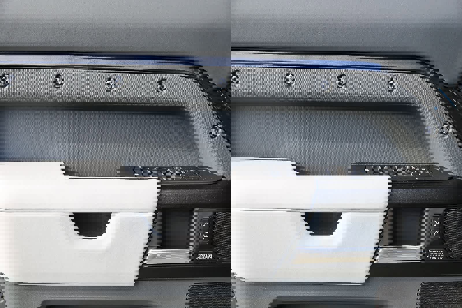 New 2025 Land Rover Defender 130 V8 image 20