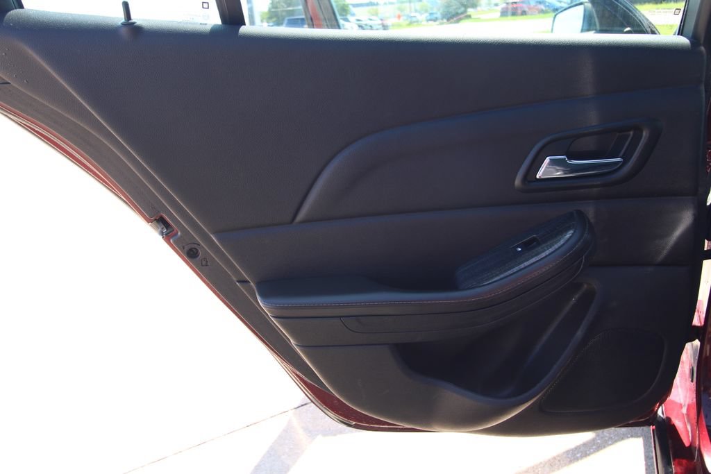 Used 2015 Chevrolet Malibu LT w/ Power Convenience Package FWD image 33