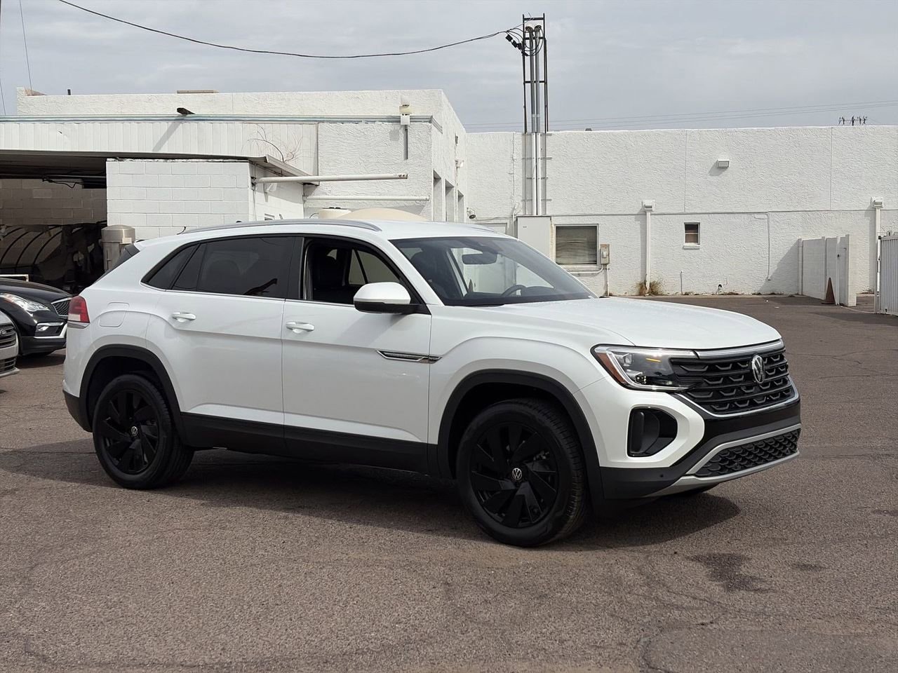 New 2026 Volkswagen Atlas Cross Sport SE image 2