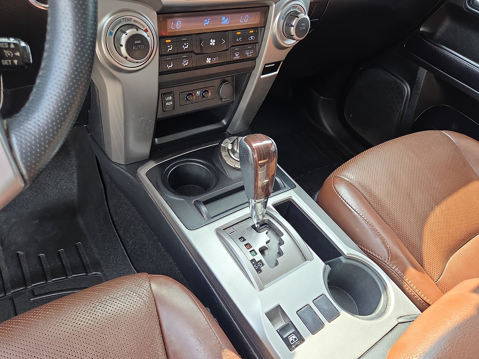 Used 2019 Toyota 4Runner Limited AWD/4WD image 25