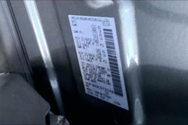 Used 2024 Nissan Rogue SV image 14