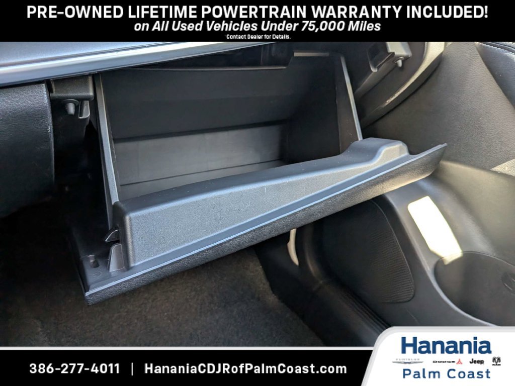 Used 2025 Nissan Rogue SV FWD image 23