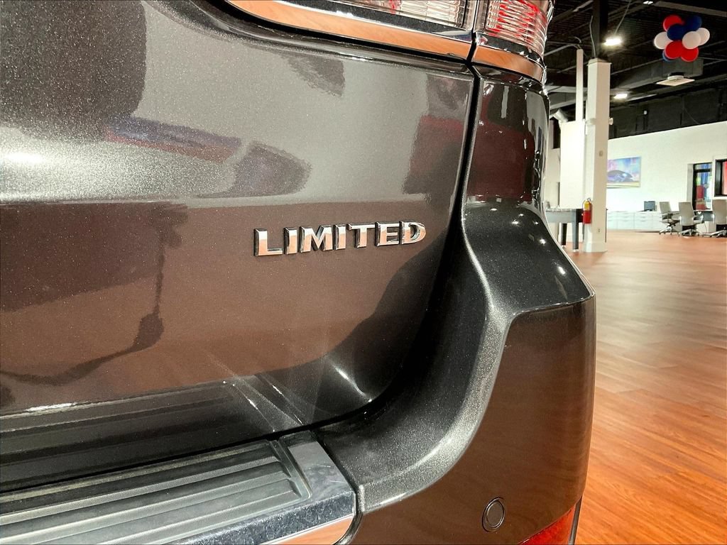 Used 2021 Jeep Grand Cherokee Limited AWD/4WD image 25
