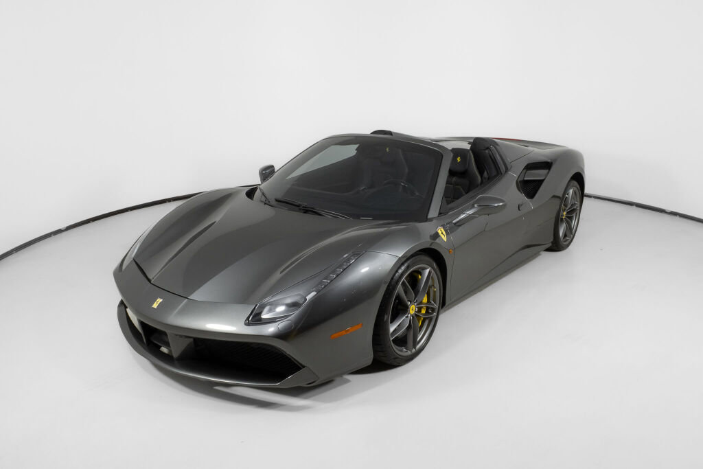 Used 2017 Ferrari 488 Spider RWD image 2