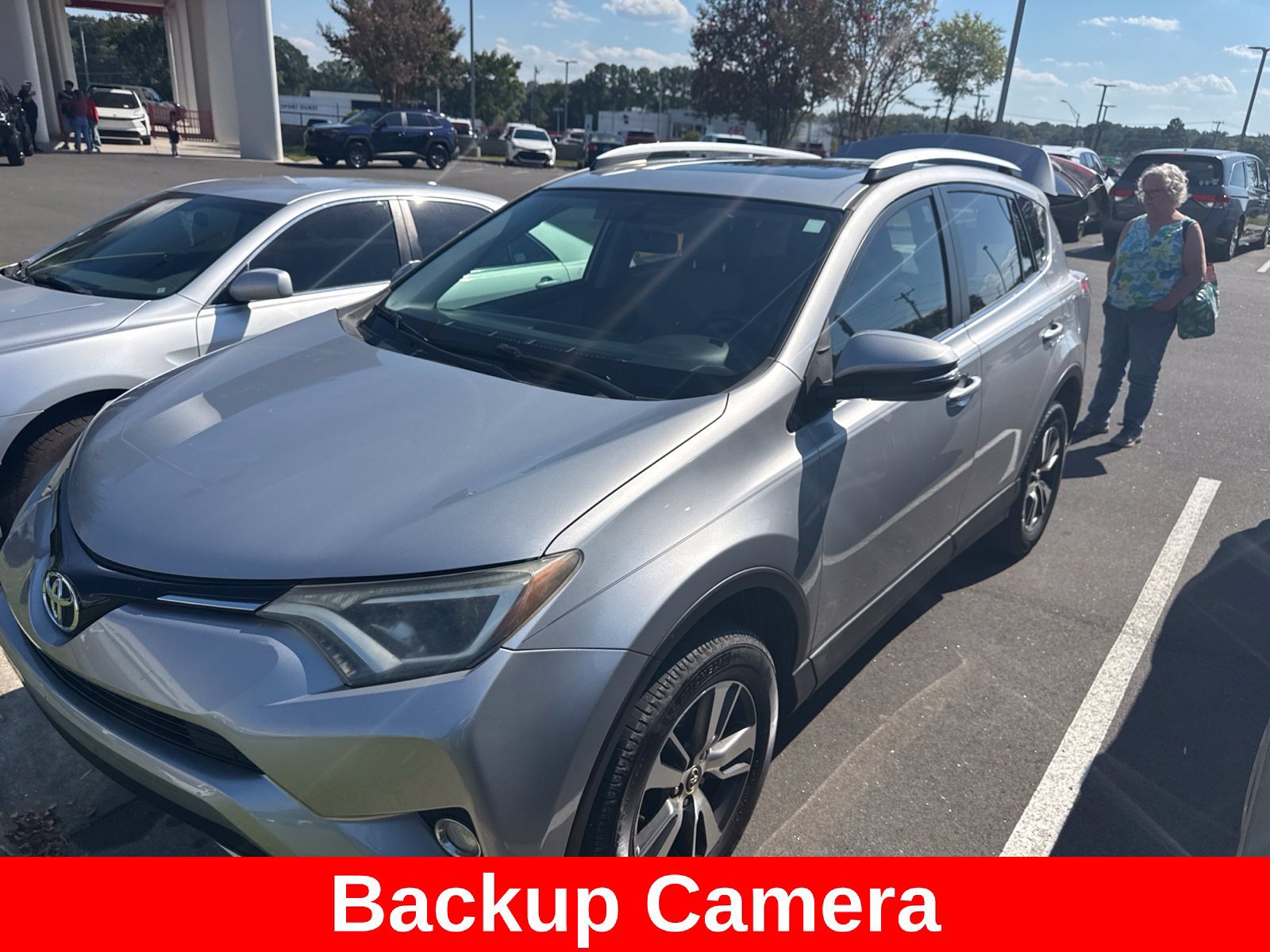 Used 2016 Toyota RAV4 XLE FWD image 6