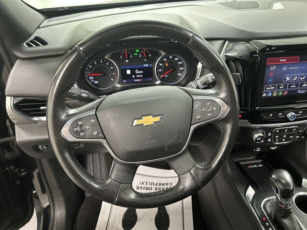 Used 2022 Chevrolet Traverse LT w/ LT Premium Package AWD/4WD image 4