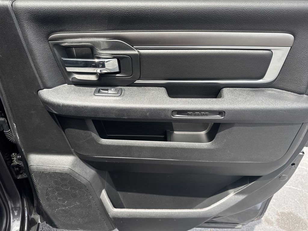 Used 2024 RAM 1500 Classic Warlock AWD/4WD image 16