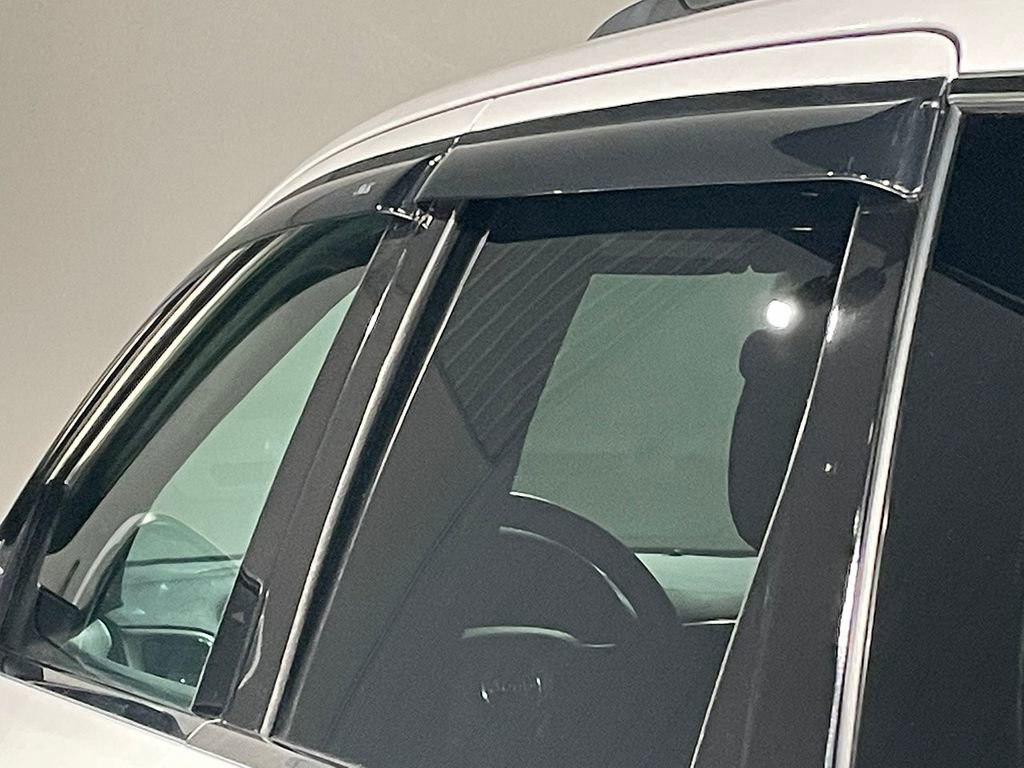 Used 2019 Jeep Grand Cherokee Laredo image 17