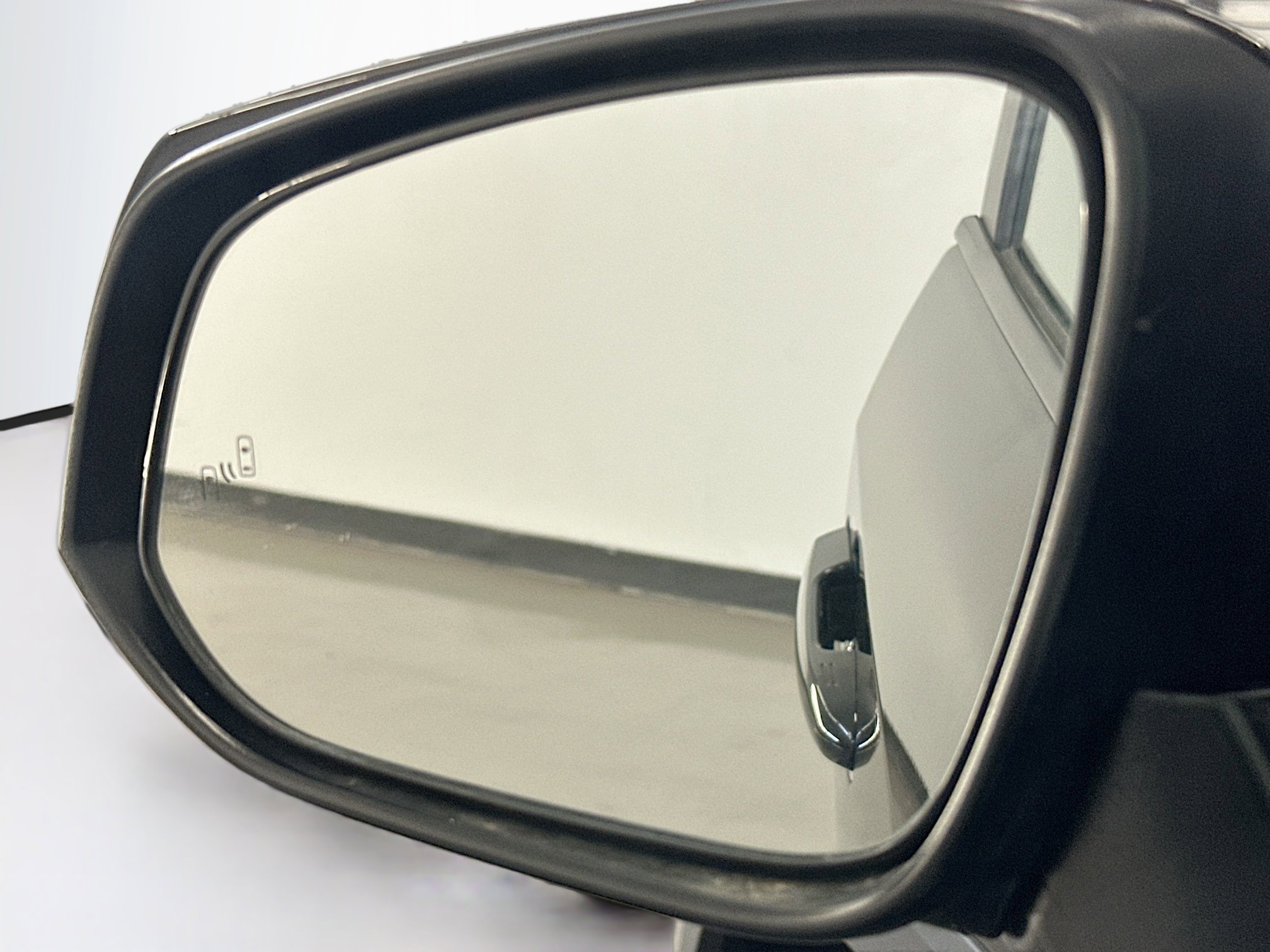 Used 2025 Toyota RAV4 XLE image 16