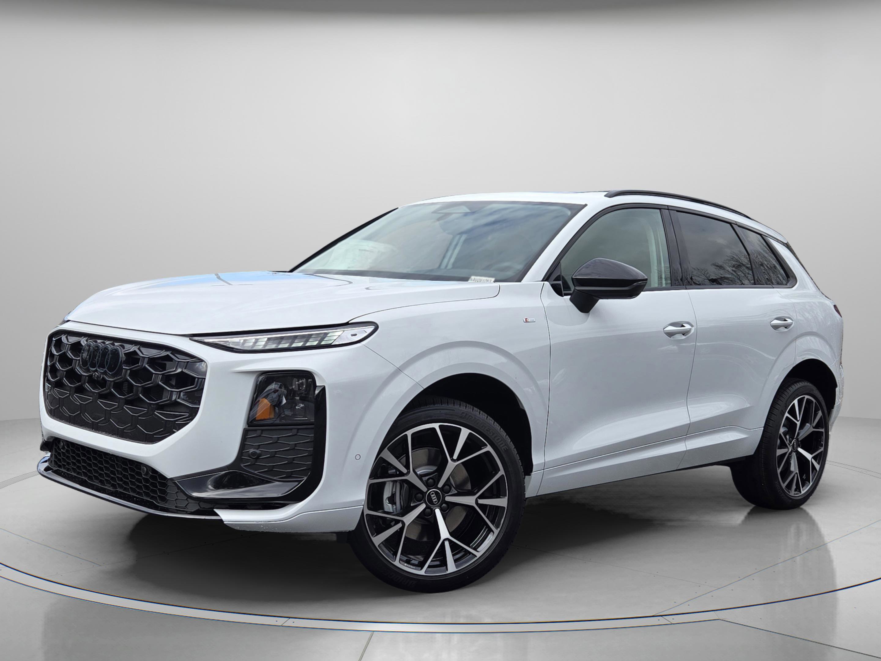 New 2026 Audi Q3 quattro 2.0T image 2