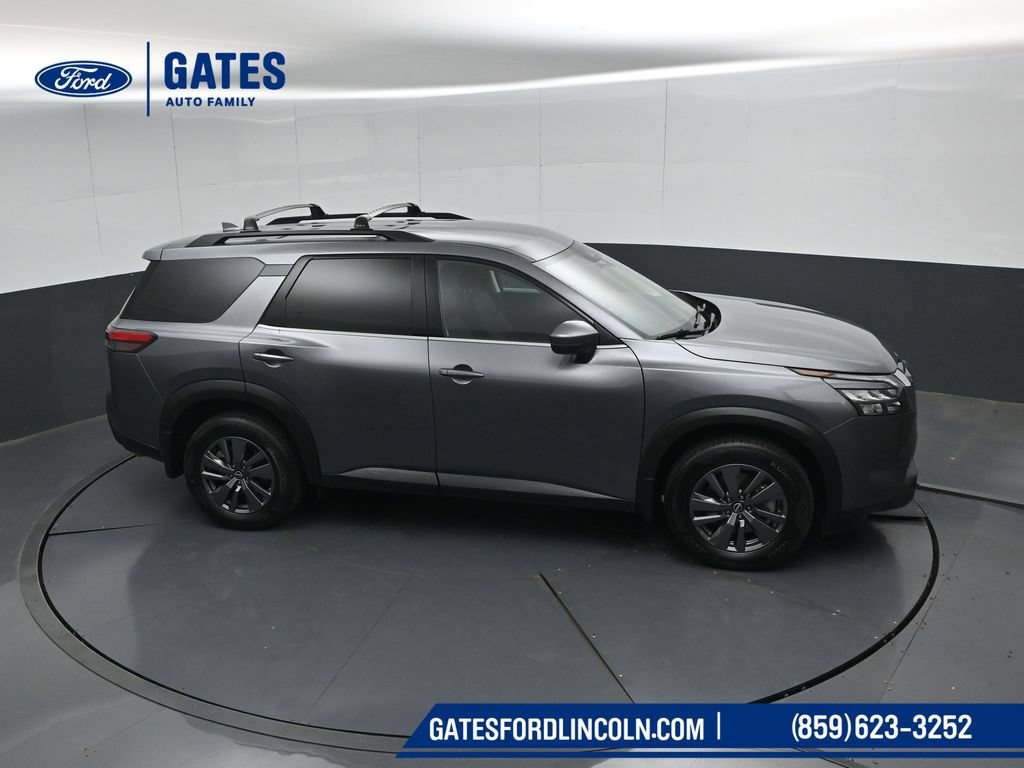 Used 2025 Nissan Pathfinder SV AWD/4WD image 48