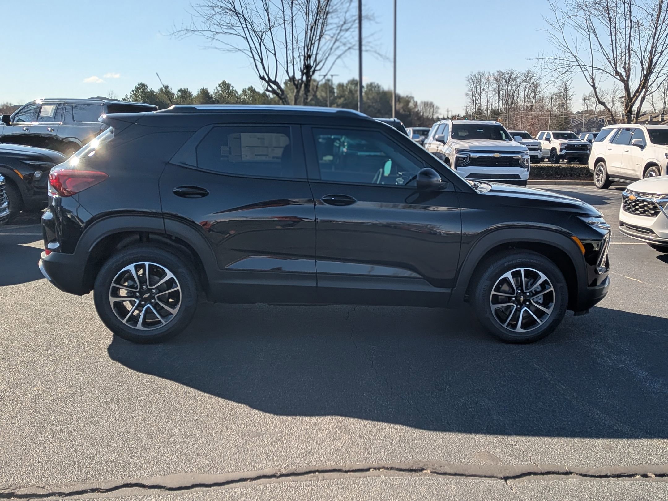 New 2026 Chevrolet TrailBlazer LT w/ LT Cold Weather Package FWD image 9
