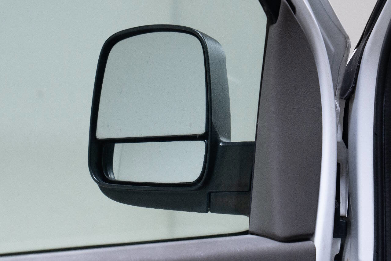 Used 2014 Chevrolet Express 3500 Extended RWD image 40