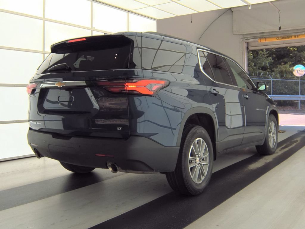 Used 2023 Chevrolet Traverse LT w/ Rear Camera Mirror Package AWD/4WD image 2